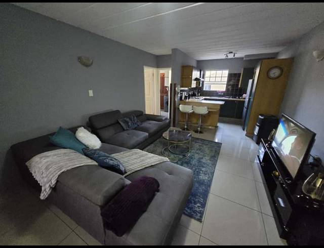 2 BEDROOM PROPERTY TO RENT IN MEYERSDAL